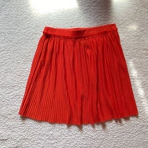 Free Hug Pleated Skirt